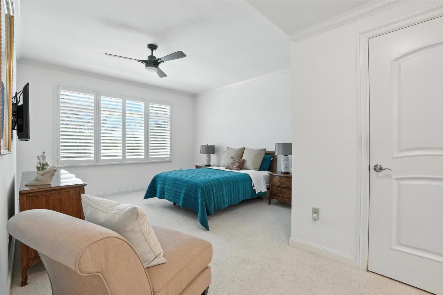10 Crystal Springs Road, Unit 1507 San Mateo, CA 94402 - Photo 14 of 33 a bedroom with a bed and a couch
