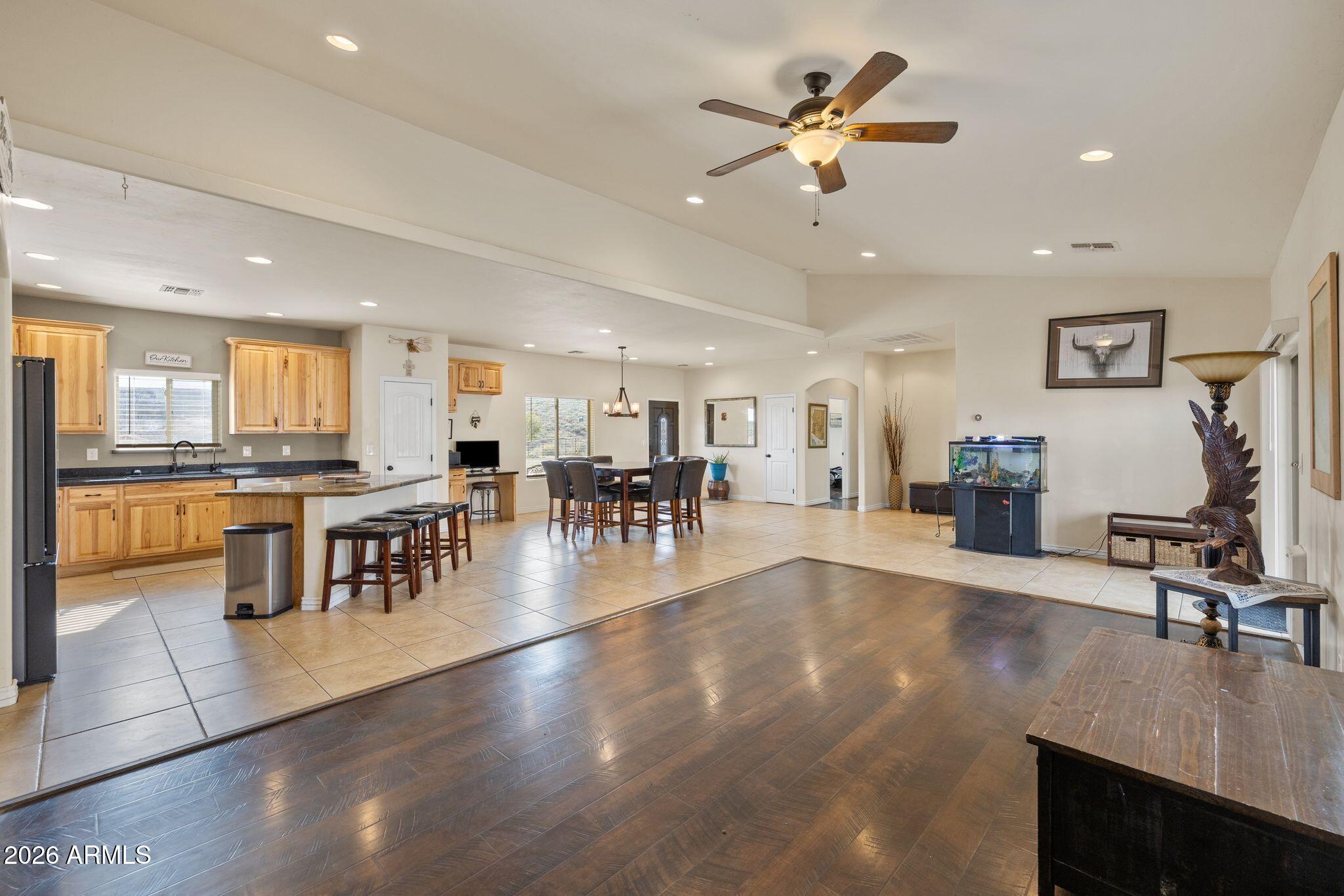 10930 South Banjo Way Mayer, AZ 86333 - Photo 11 of 30 Living Room