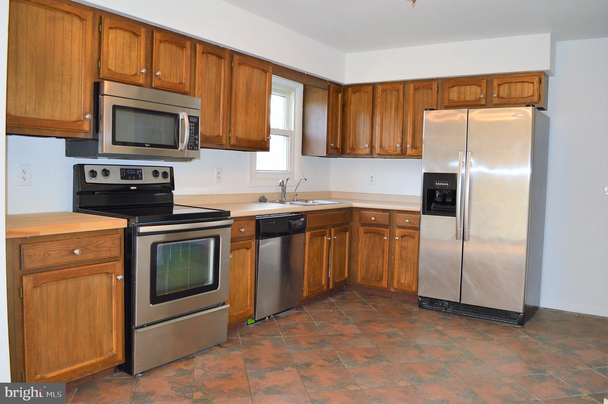 1351 West Trindle Road Carlisle, PA 17015 - Photo 2 of 9 Gallery Image 2