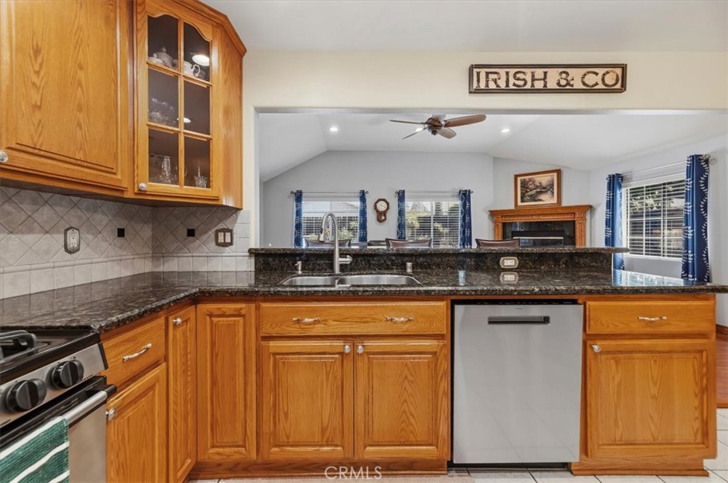 10283 Rouselle Drive Jurupa Valley, CA 91752 - Photo 14 of 35