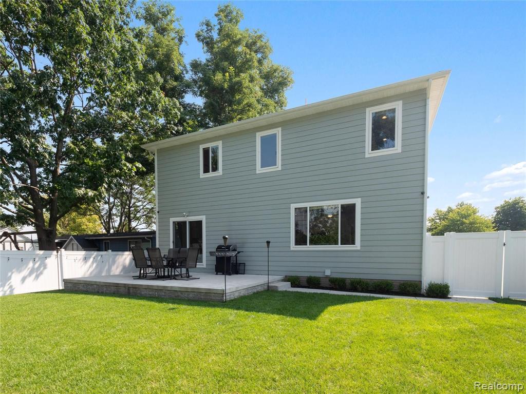 2446 Eastern Avenue Rochester Hills, MI 48307 - Photo 47 of 48