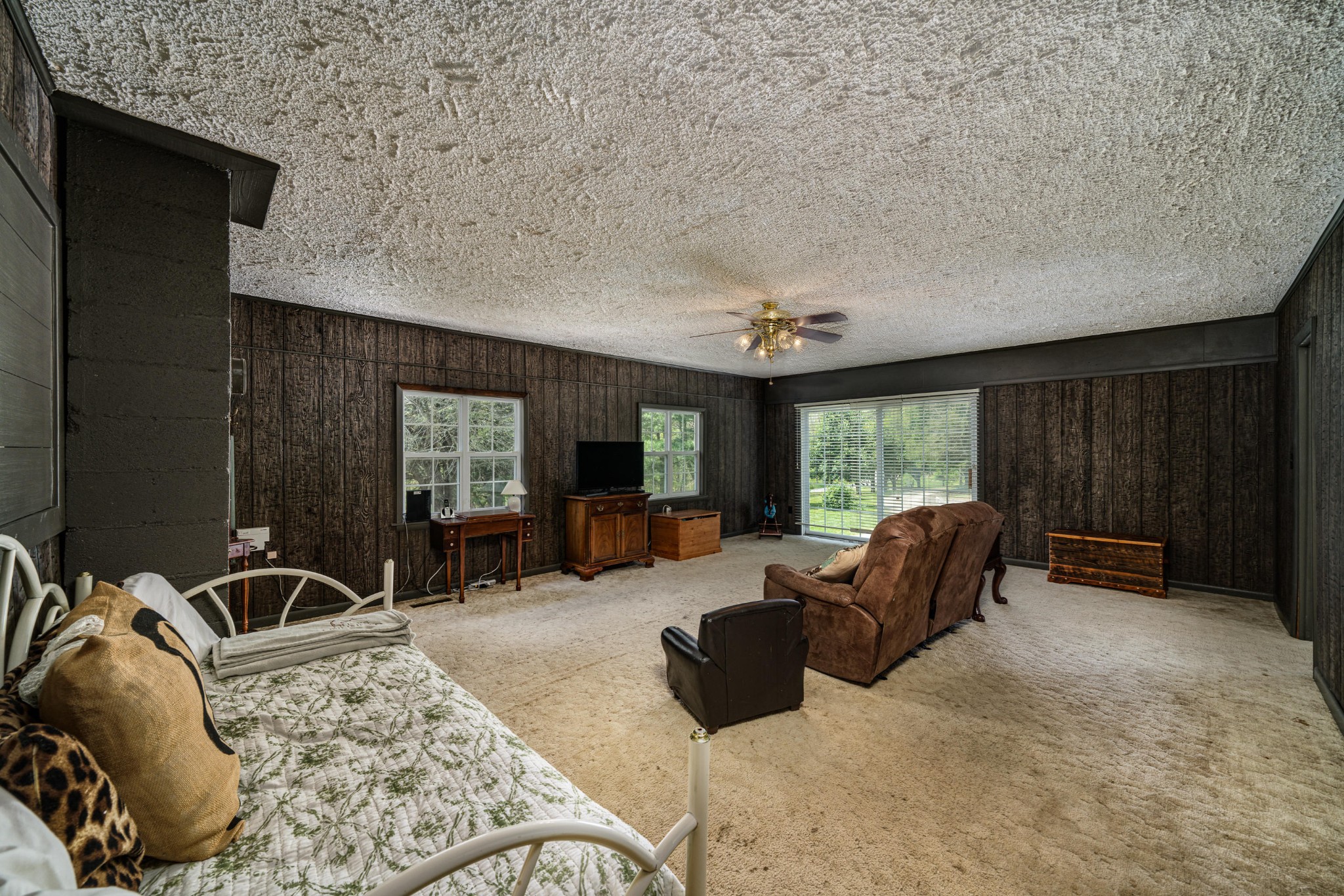 144 Meister Hills Road Deer Lodge, TN 37726 - Photo 17 of 40 a living room with furniture and a large window
