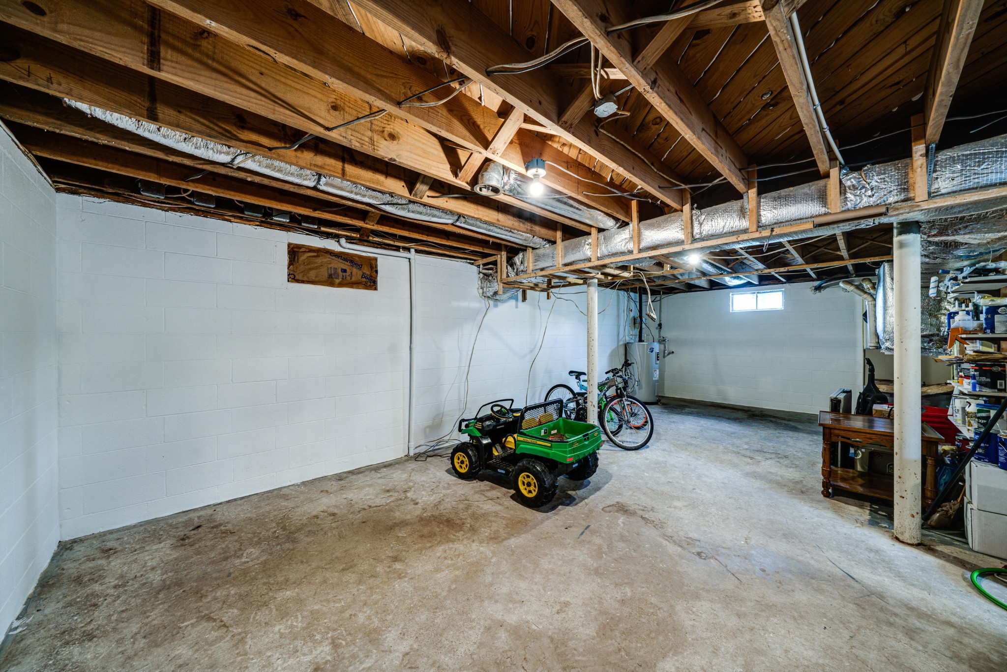 144 Meister Hills Road Deer Lodge, TN 37726 - Photo 22 of 40 a view of a room with gym equipment