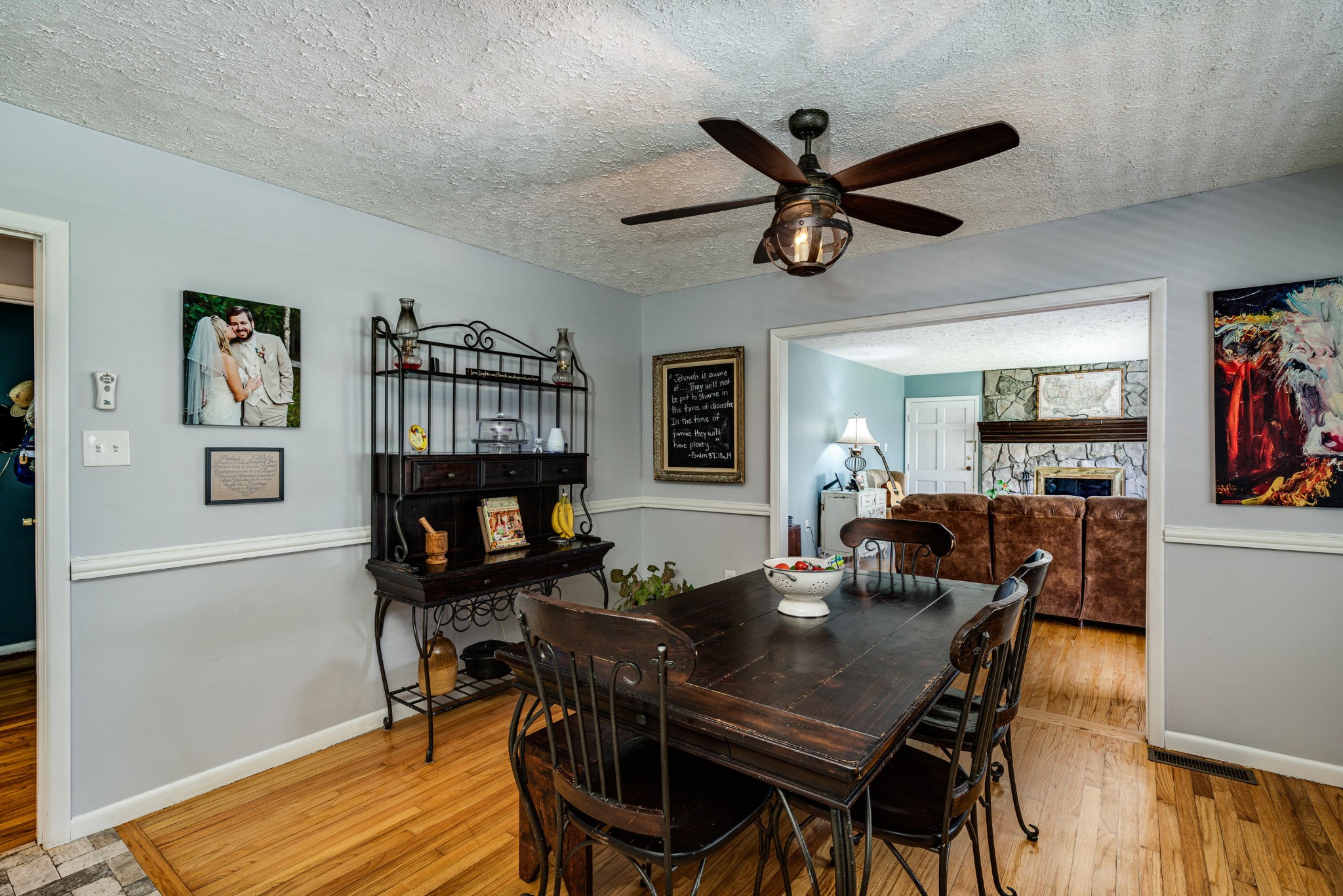 144 Meister Hills Road Deer Lodge, TN 37726 - Photo 5 of 40 a dining room with wooden floor and a window