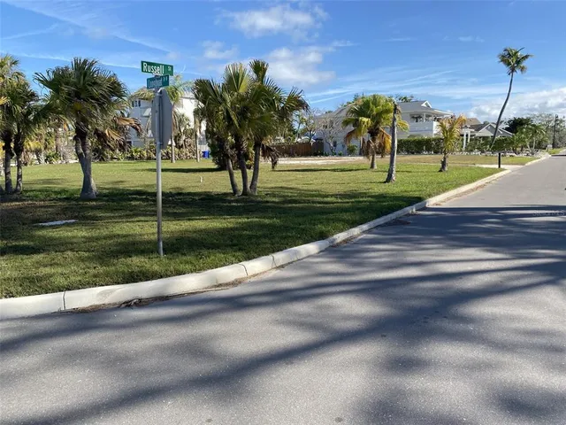 $1,295,000 | 591 Russell Street, Longboat Key, FL 34228