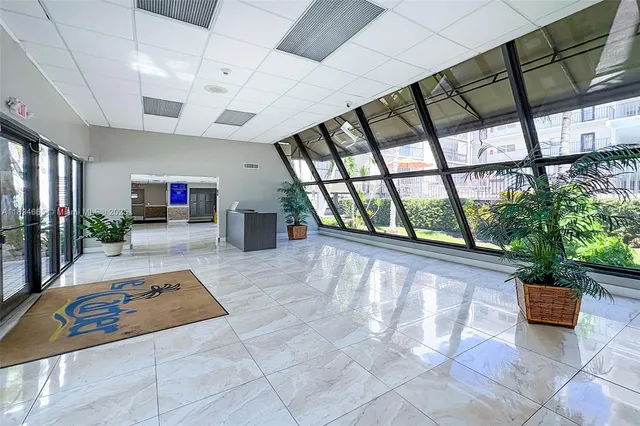 $3,950 | 201 178th Drive, Unit 537, Sunny Isles Beach, FL 33160