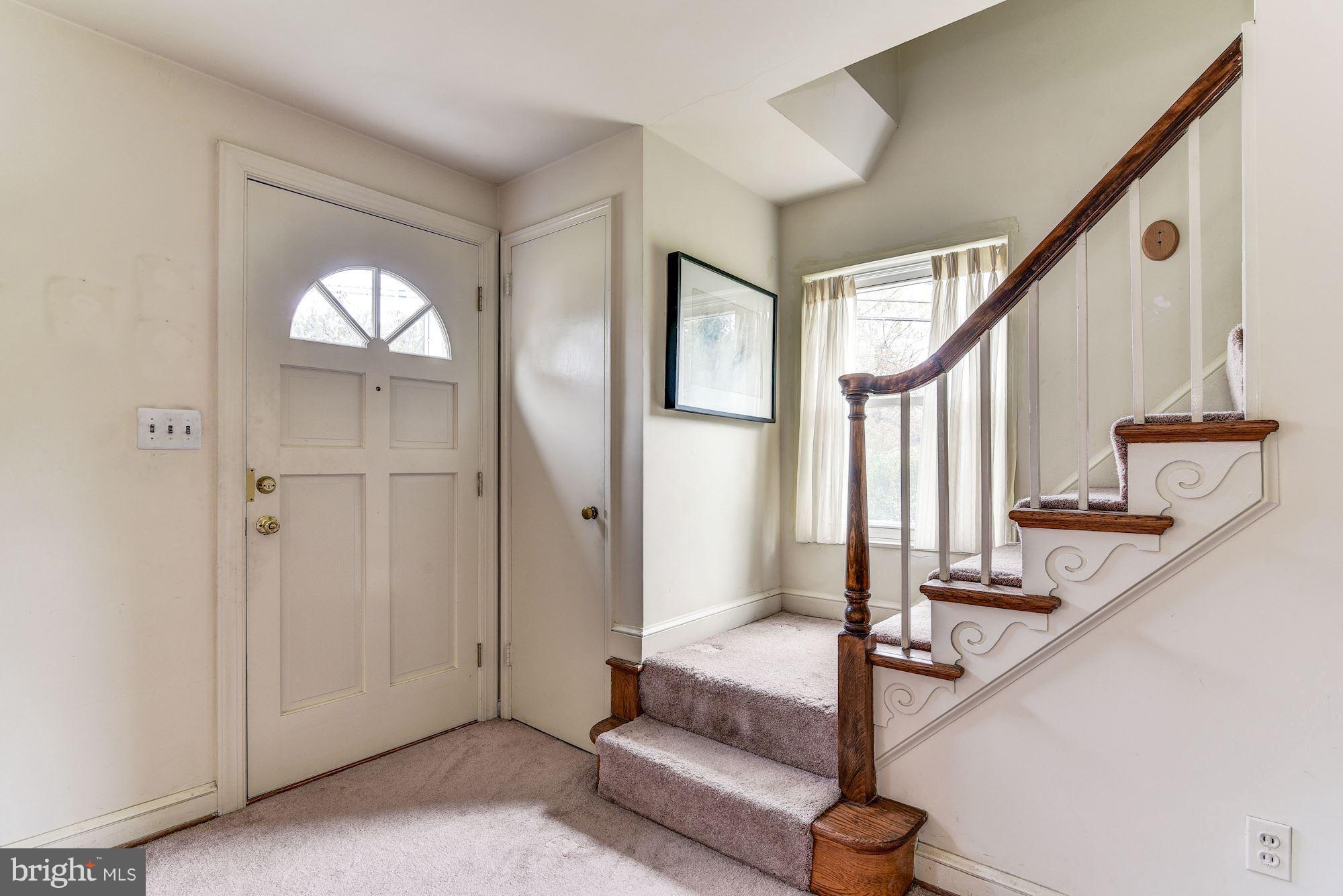 2600 Spencer Road Chevy Chase, MD 20815 - Photo 2 of 29 Foyer