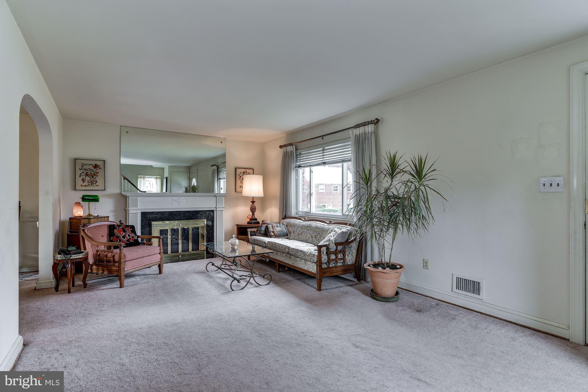 2600 Spencer Road Chevy Chase, MD 20815 - Photo 3 of 29 Living Room