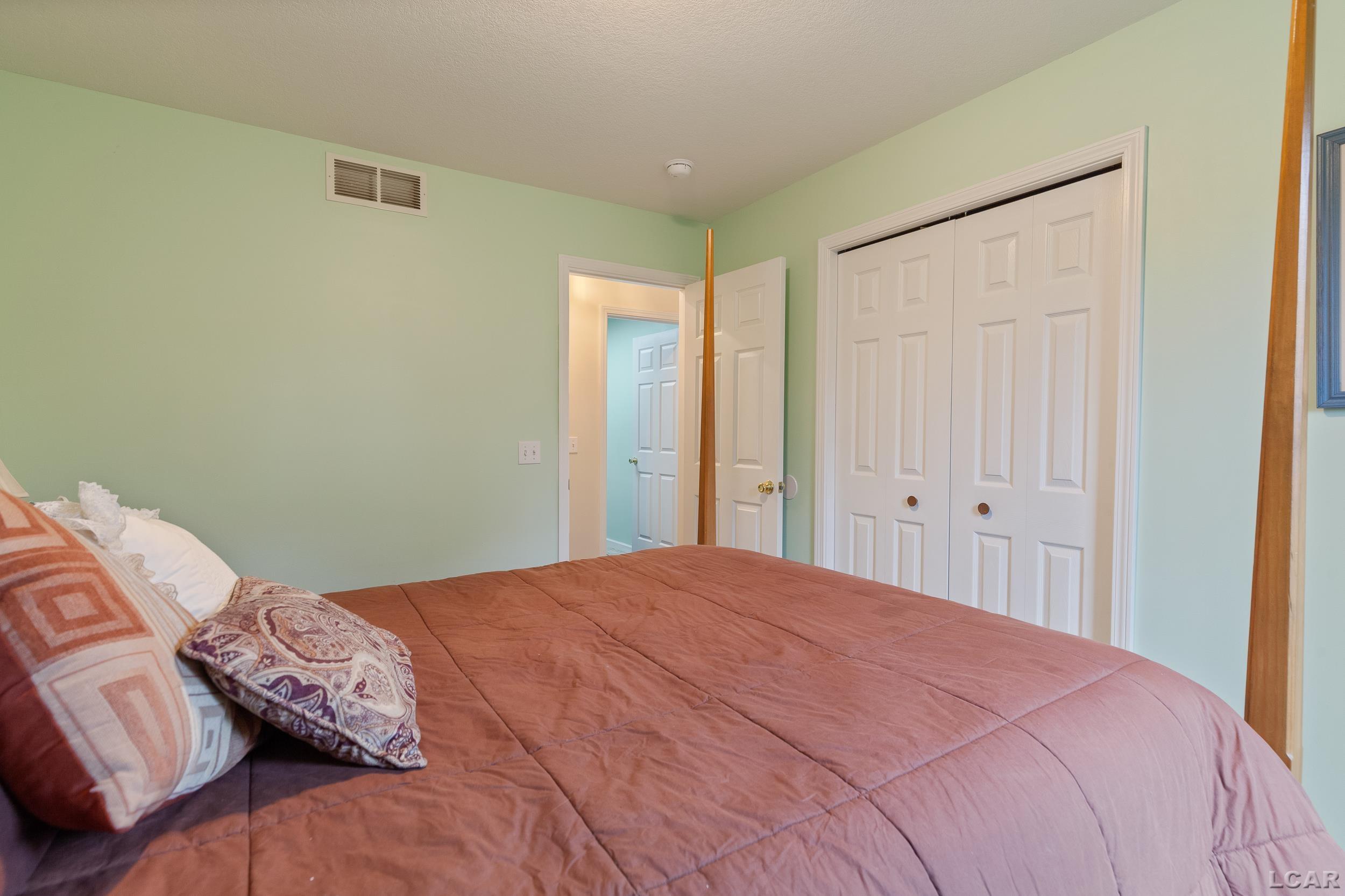 6573 Pocklington Road Britton, MI 49229 - Photo 18 of 45 50093567-17.JPG