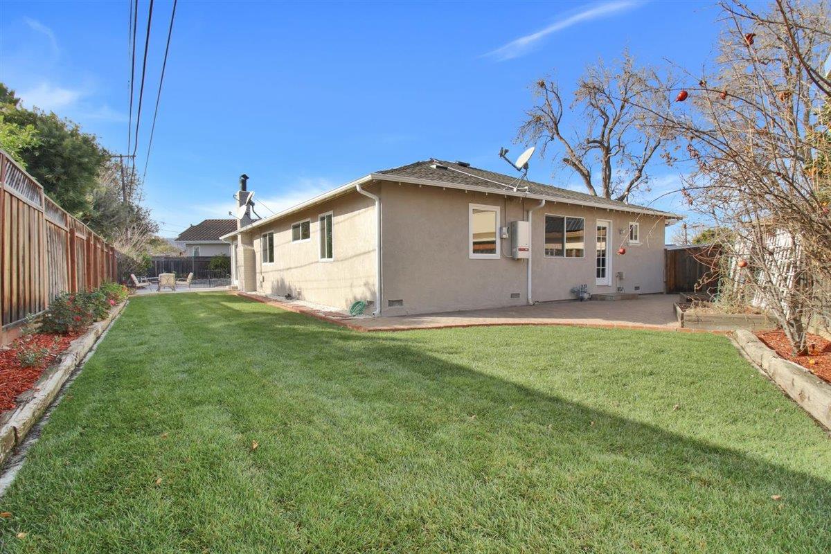 10846 Willowbrook Way Cupertino, CA 95014 - Photo 37 of 48 a front view of a house with garden