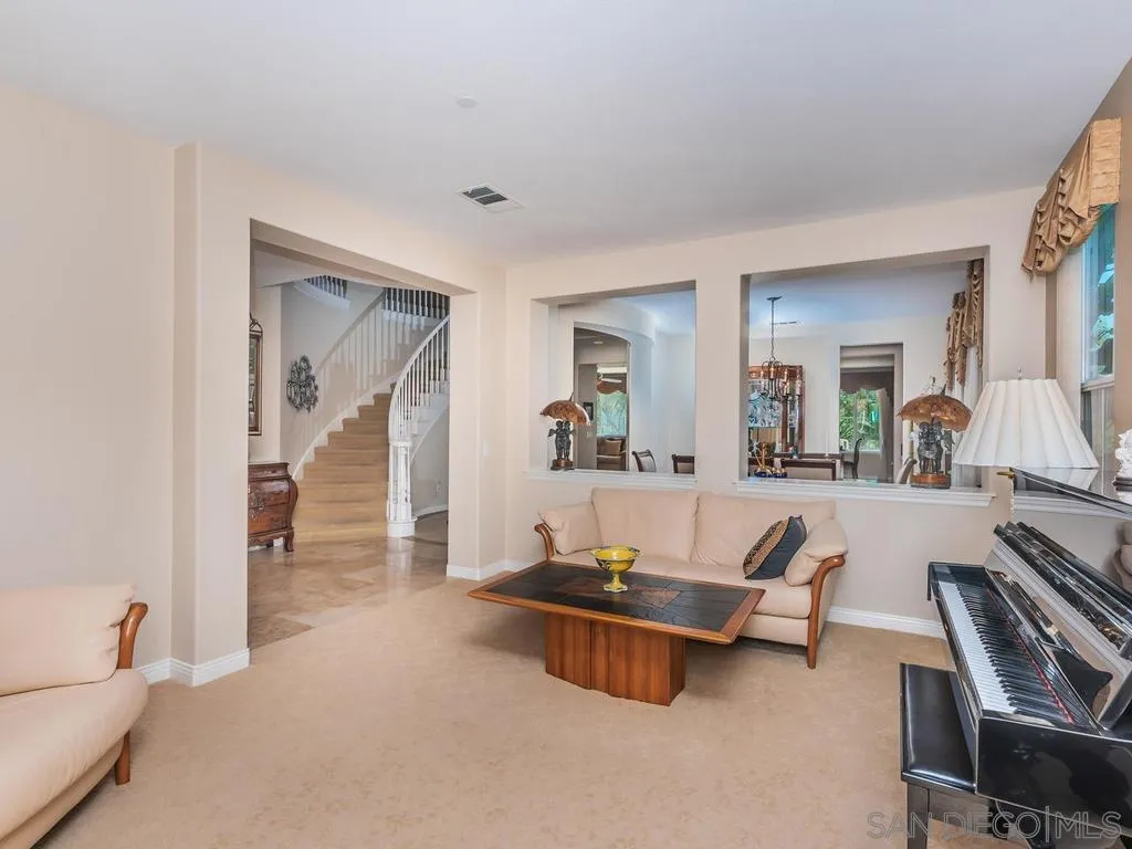 16222 Cayenne Ridge Road San Diego, CA 92127 - Photo 4 of 25 Gallery Image 4