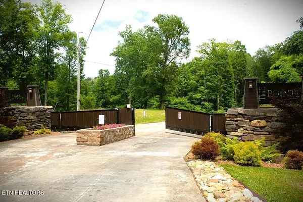 $49,900 | 41 Bald Eagle Road, Celina, TN 38551