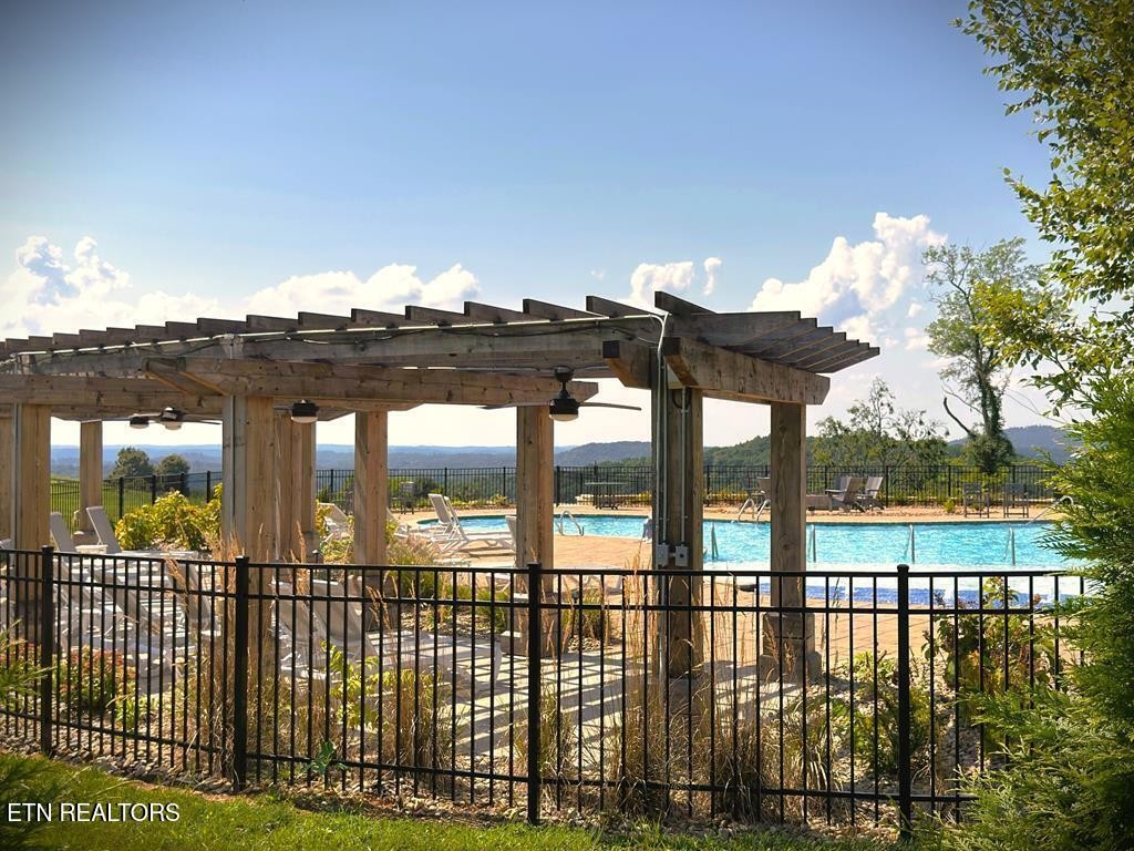 41 Bald Eagle Road Celina, TN 38551 - Photo 9 of 34