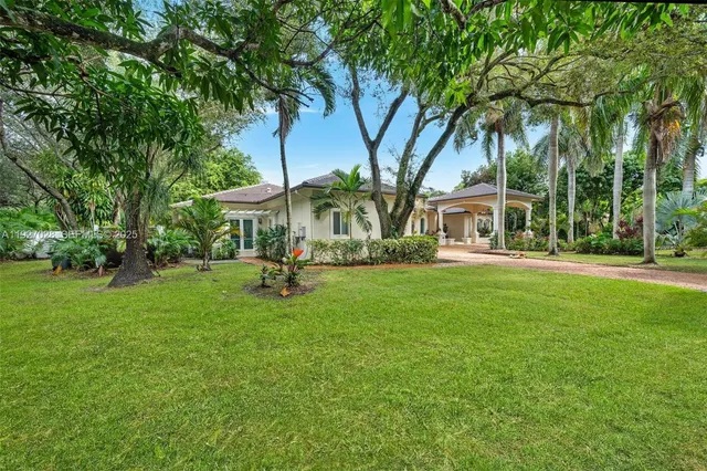 $5,800,000 | 6890 Southwest 94th Street, Pinecrest, FL 33156