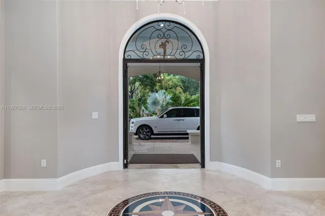 $5,800,000 | 6890 Southwest 94th Street, Pinecrest, FL 33156