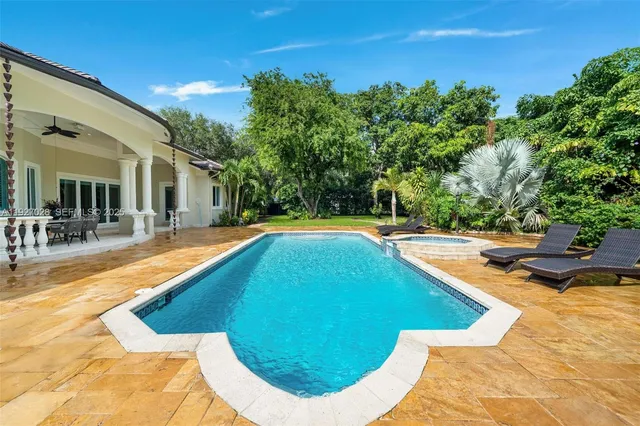 $5,800,000 | 6890 Southwest 94th Street, Pinecrest, FL 33156