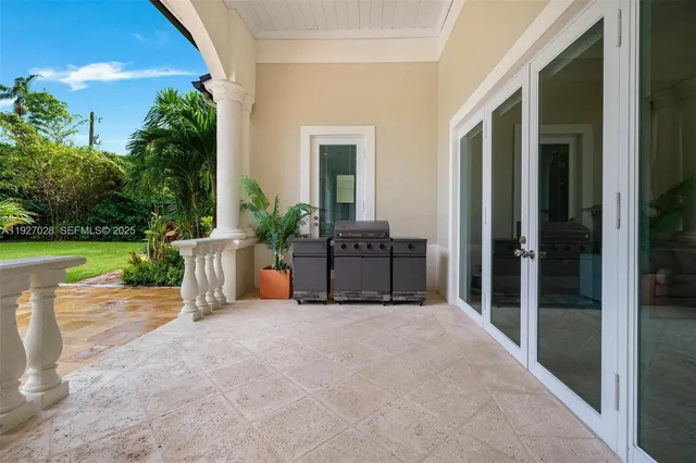 $5,800,000 | 6890 Southwest 94th Street, Pinecrest, FL 33156