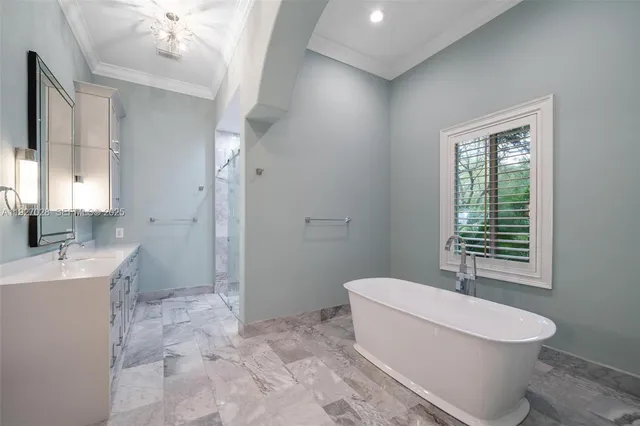 $5,800,000 | 6890 Southwest 94th Street, Pinecrest, FL 33156