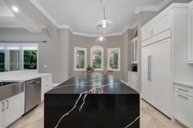 $5,800,000 | 6890 Southwest 94th Street, Pinecrest, FL 33156