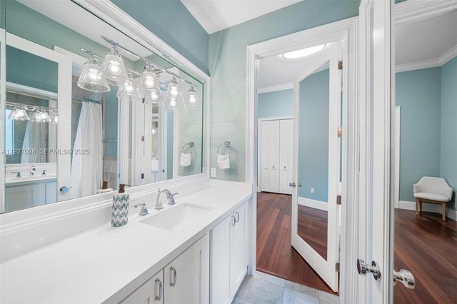 $5,390,000 | 6890 Southwest 94th Street, Pinecrest, FL 33156