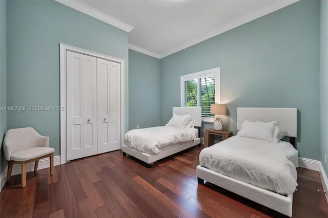 $5,800,000 | 6890 Southwest 94th Street, Pinecrest, FL 33156