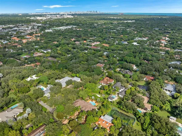 $5,390,000 | 6890 Southwest 94th Street, Pinecrest, FL 33156