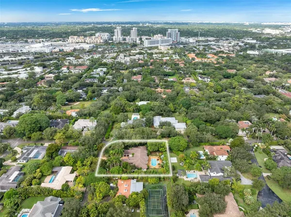$5,390,000 | 6890 Southwest 94th Street, Pinecrest, FL 33156