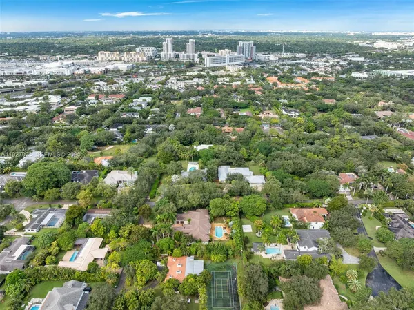 $5,390,000 | 6890 Southwest 94th Street, Pinecrest, FL 33156