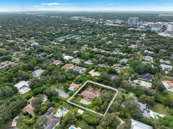$5,390,000 | 6890 Southwest 94th Street, Pinecrest, FL 33156