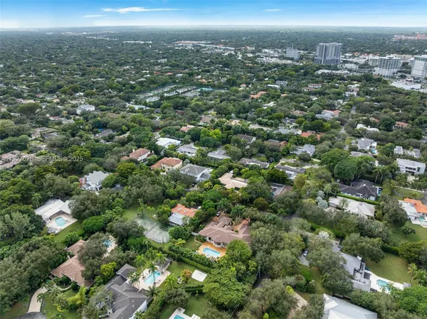 $5,390,000 | 6890 Southwest 94th Street, Pinecrest, FL 33156