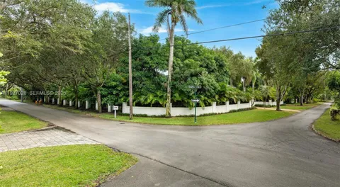 $5,800,000 | 6890 Southwest 94th Street, Pinecrest, FL 33156