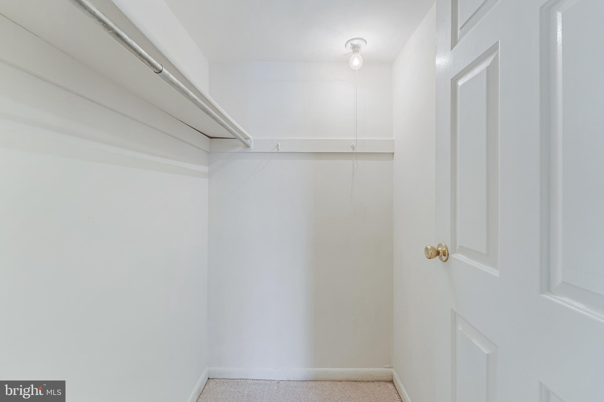 11240 Chestnut Grove Square, Unit 31 Reston, VA 20190 - Photo 27 of 34 a view of small space