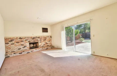 a view of a livingroom with furniture