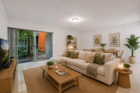 $1,800 | 9483 Southwest 76th Street, Unit N1, Miami, FL 33173