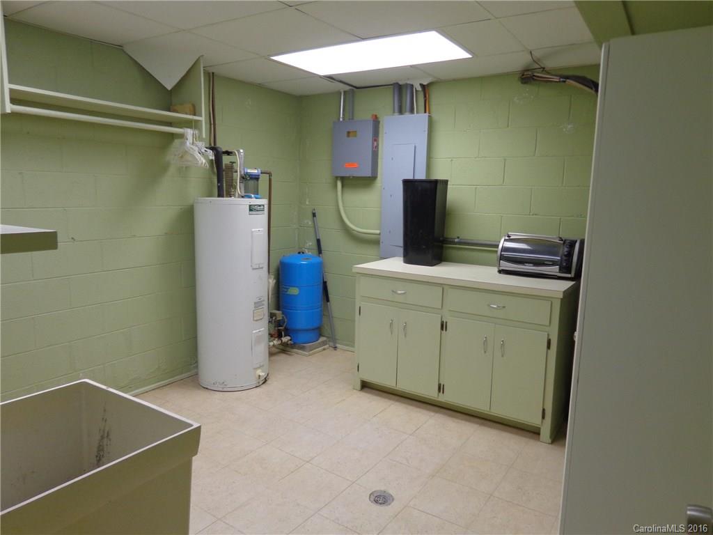 285 McCracken Farm Road Clyde, NC 28721 - Photo 14 of 24