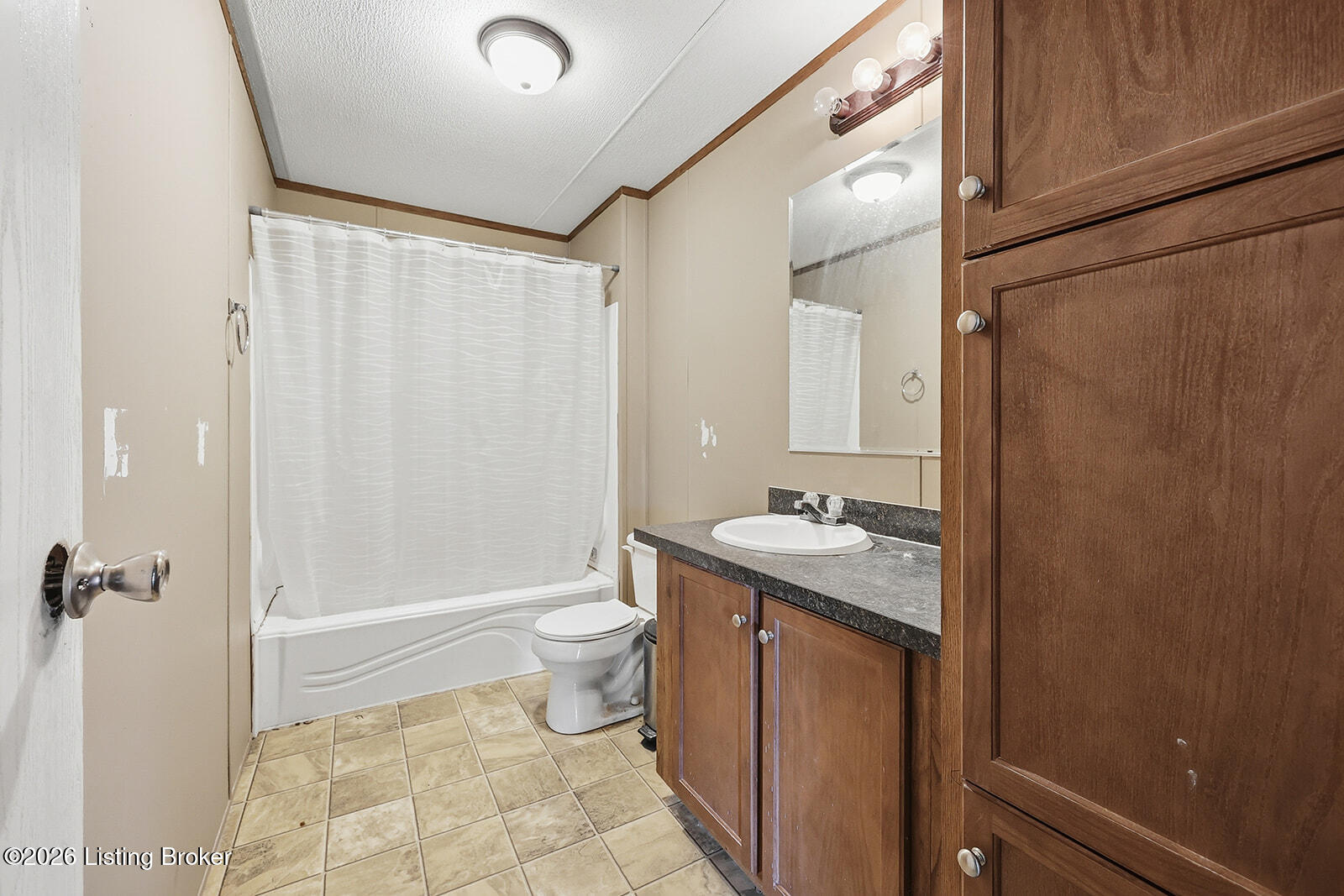 1303 Versailles Road Lawrenceburg, KY 40342 - Photo 24 of 55 Full Bath