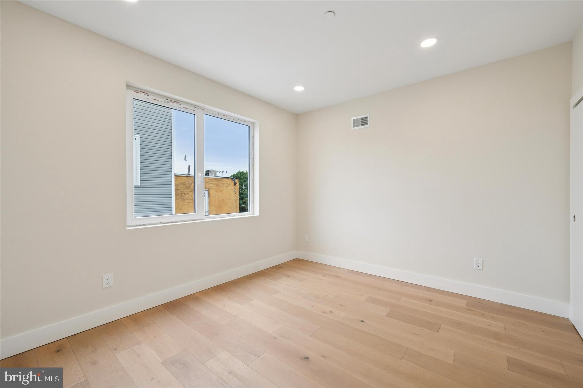 2439 East Huntingdon Street Philadelphia, PA 19125 - Photo 14 of 41