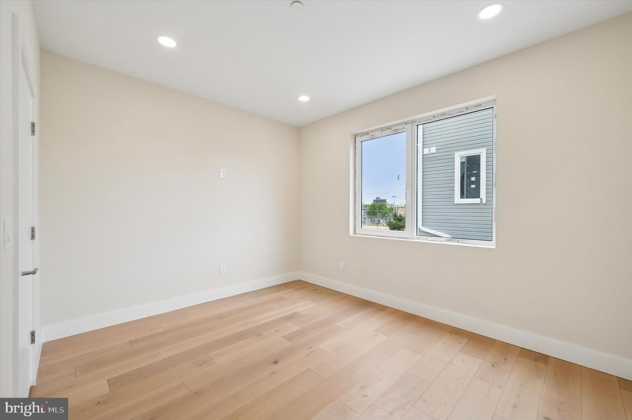 2439 East Huntingdon Street Philadelphia, PA 19125 - Photo 15 of 41