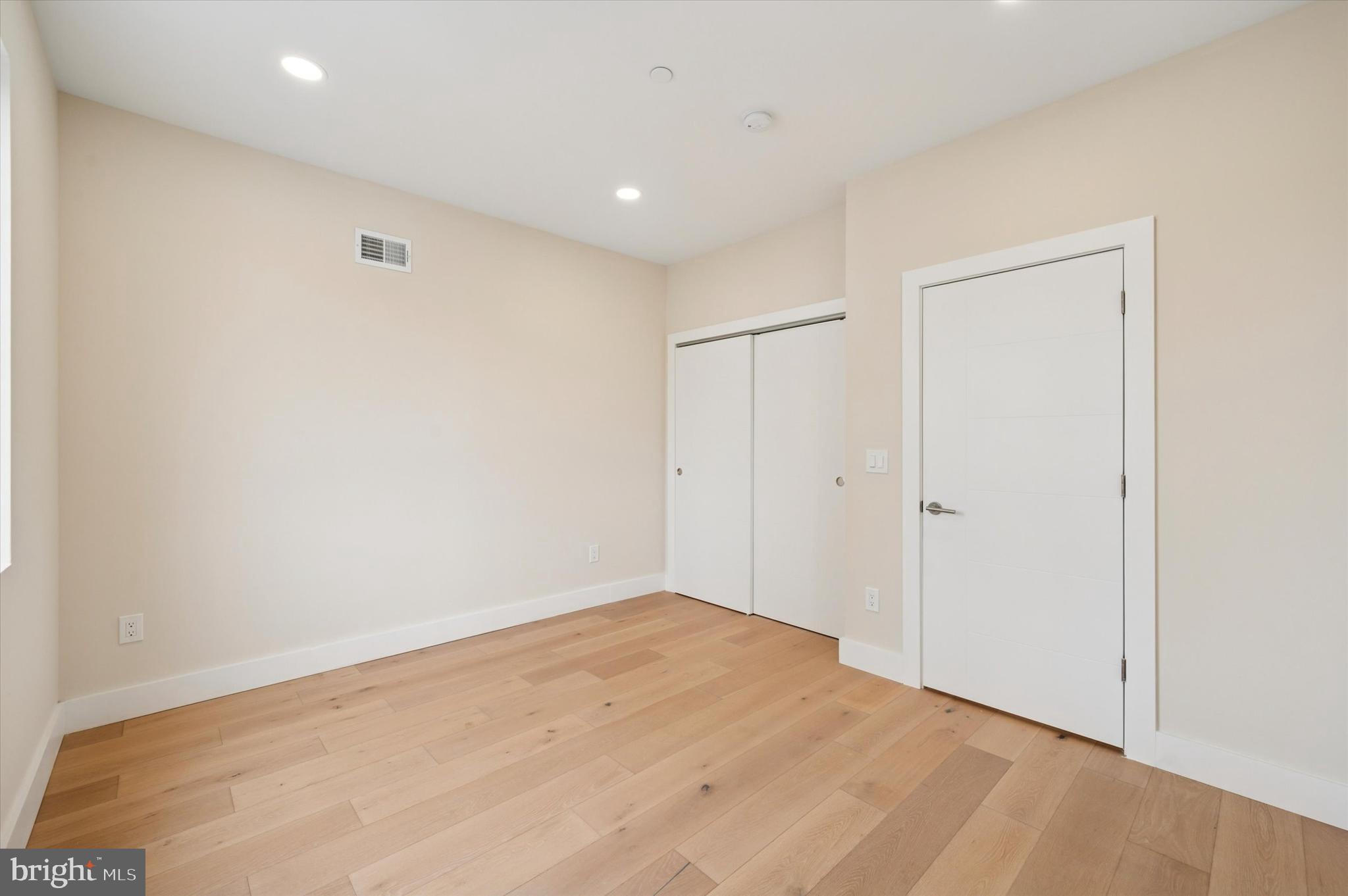 2439 East Huntingdon Street Philadelphia, PA 19125 - Photo 16 of 41