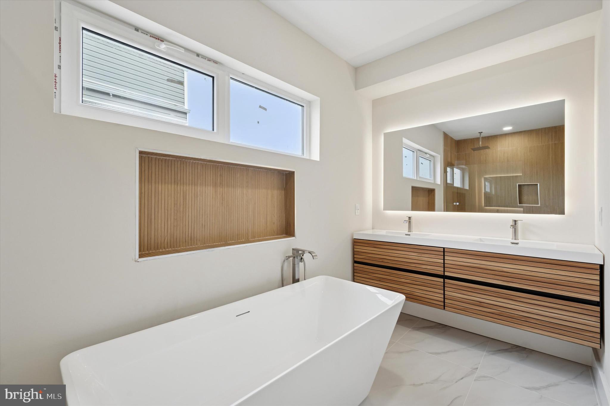 2439 East Huntingdon Street Philadelphia, PA 19125 - Photo 32 of 41