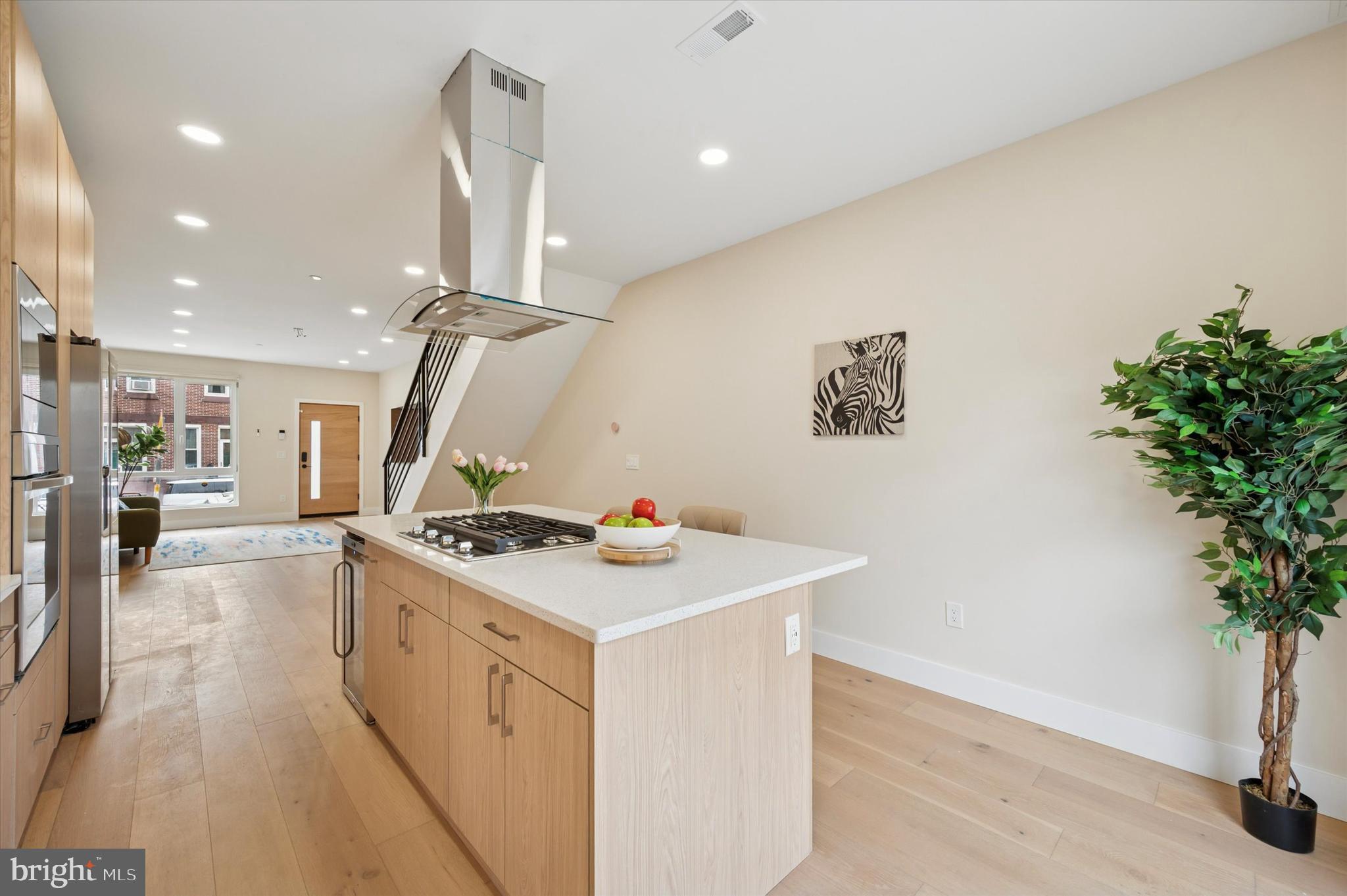 2439 East Huntingdon Street Philadelphia, PA 19125 - Photo 5 of 41