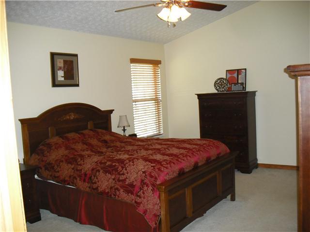 3037 Splitrock Road Columbus, OH 43221 - Photo 11 of 14 Gallery Image 11