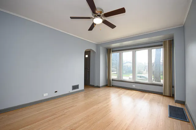 $3,500 | 5533 South Menard Avenue, Chicago, IL 60638