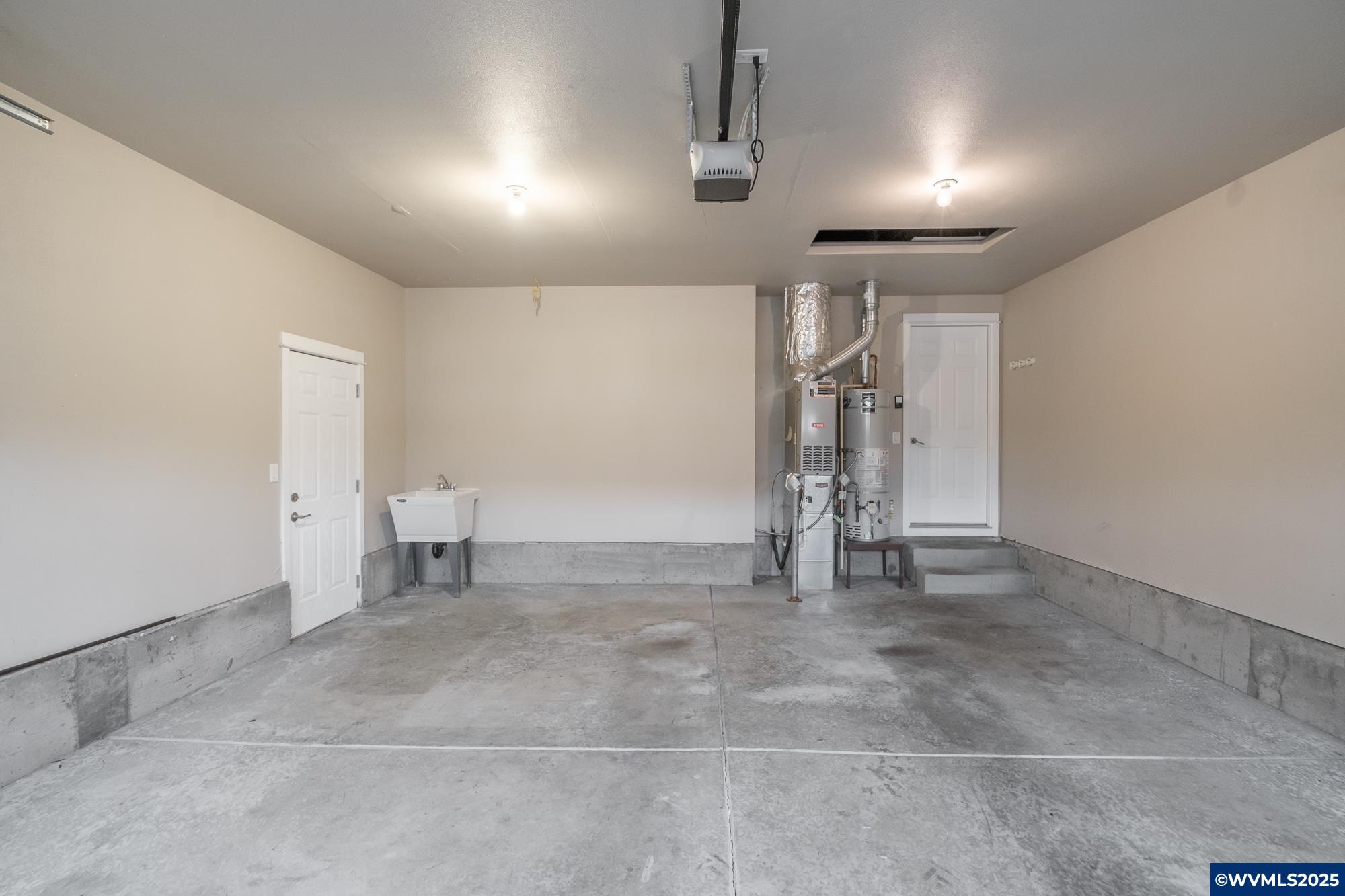528 Northeast Breezy Way Albany, OR 97322 - Photo 45 of 48