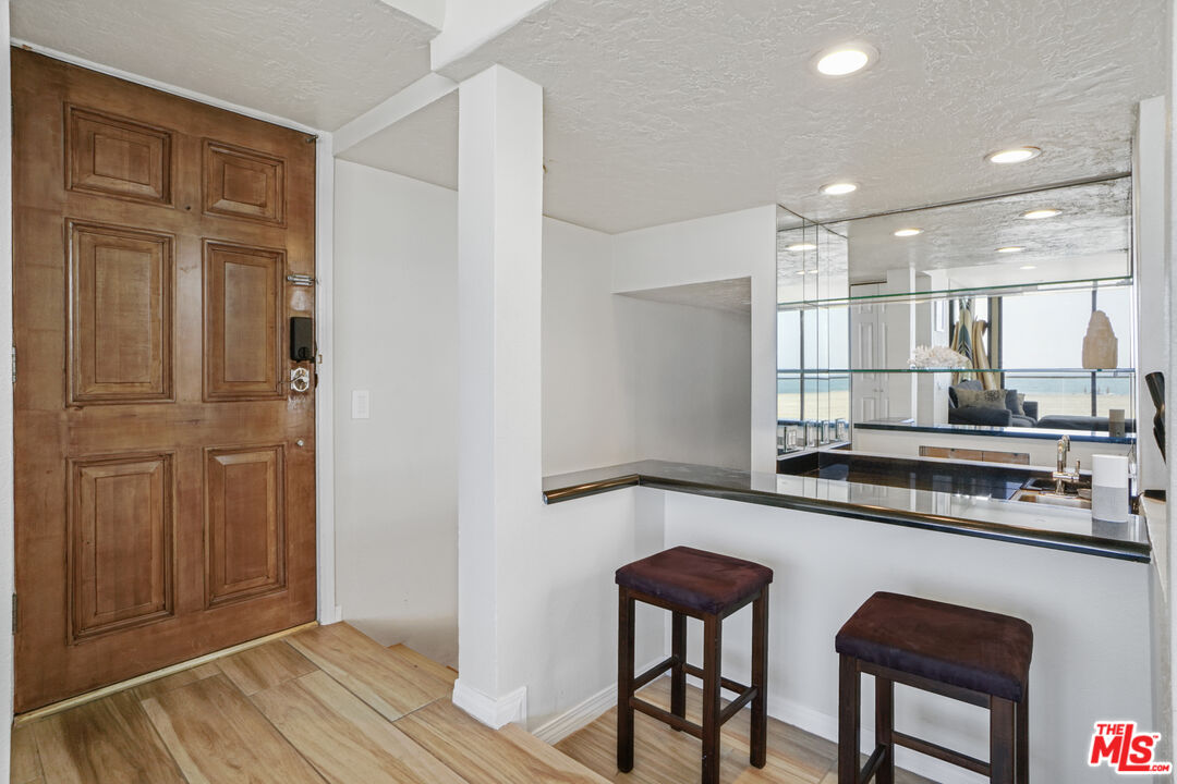 1 Jib Street, Unit 101 Marina del Rey, CA 90292 - Photo 21 of 46