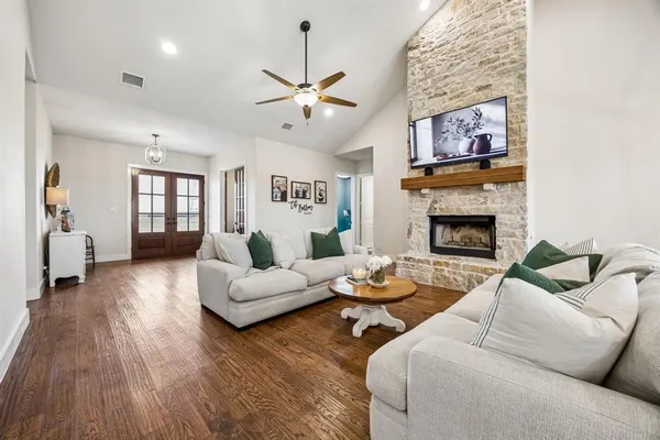 $599,900 | 20450 County Road 637, Nevada, TX 75173