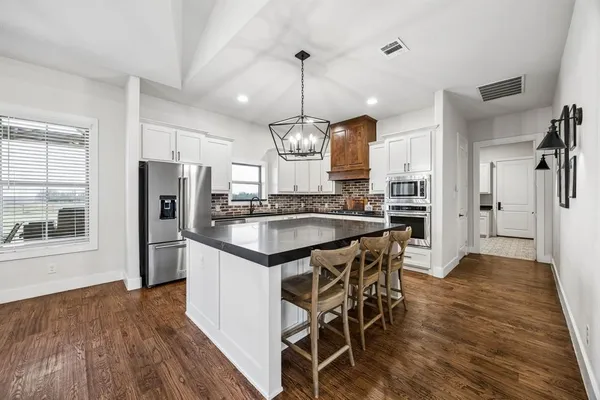 $599,900 | 20450 County Road 637, Nevada, TX 75173