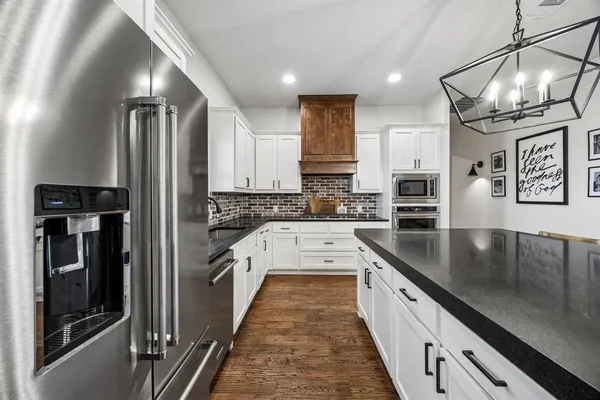 $599,900 | 20450 County Road 637, Nevada, TX 75173