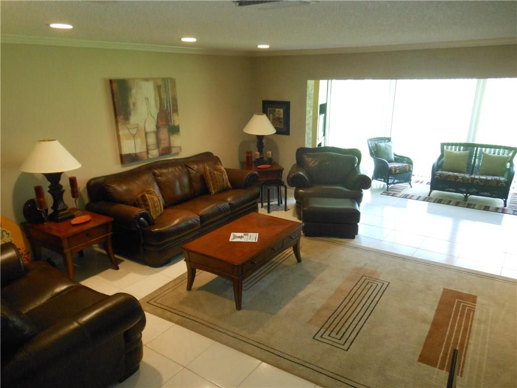 21209 Lago Circle, Unit D Boca Raton, FL 33433 - Photo 3 of 18 Photo 3