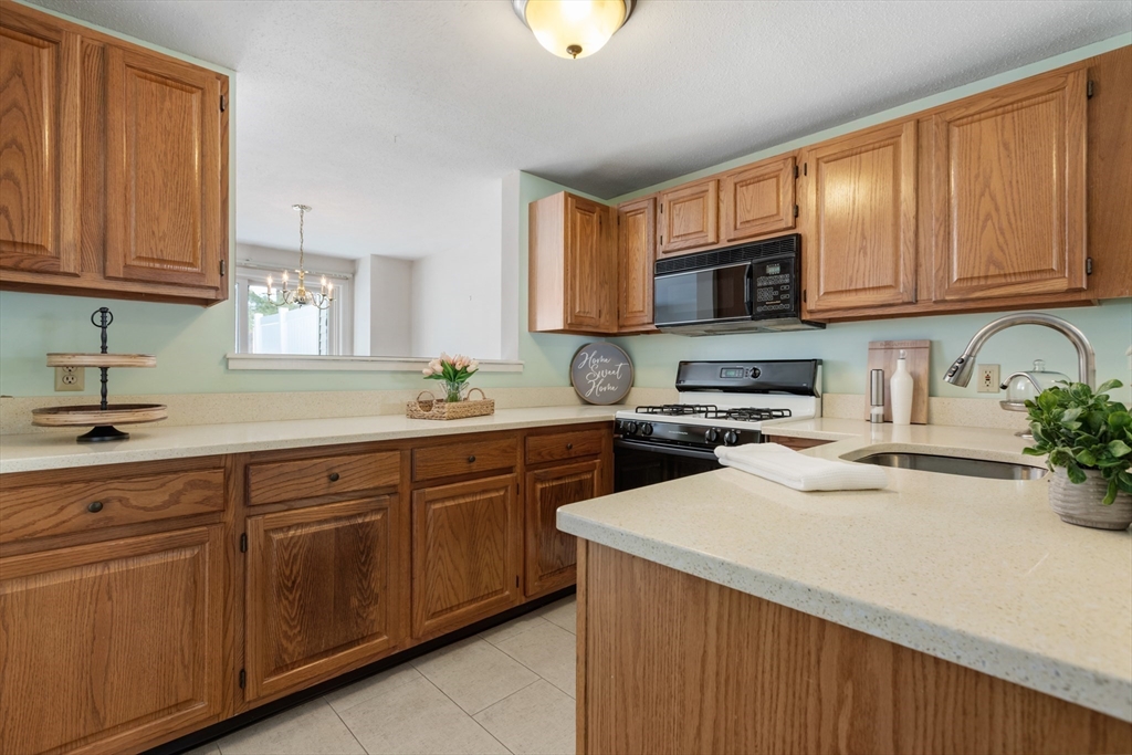 5 Stone Ridge Road, Unit 5 Franklin, MA 02038 - Photo 8 of 42